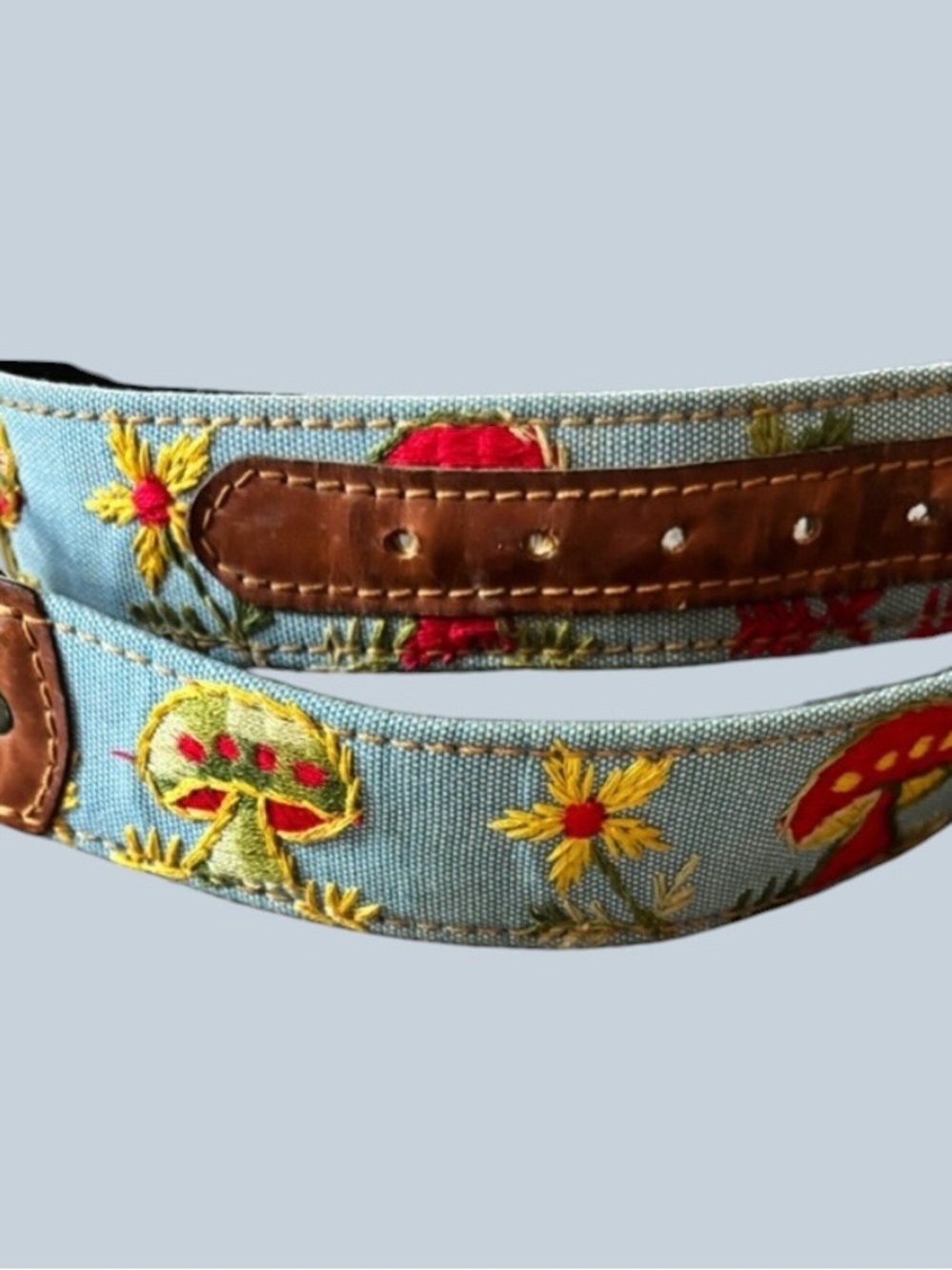 60’s 70’s vintage denim floral and mushroom embroidered leather unisex belt - Picture 2 of 7